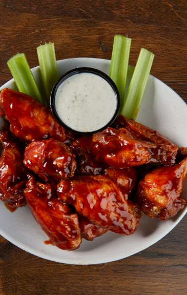 fresh chicken wings millers ale house